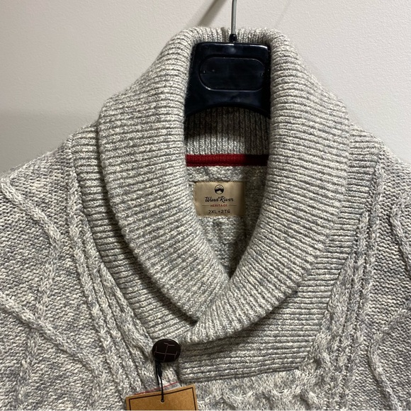 Wind River Heritage Sweater for Men - Picture 3 of 7